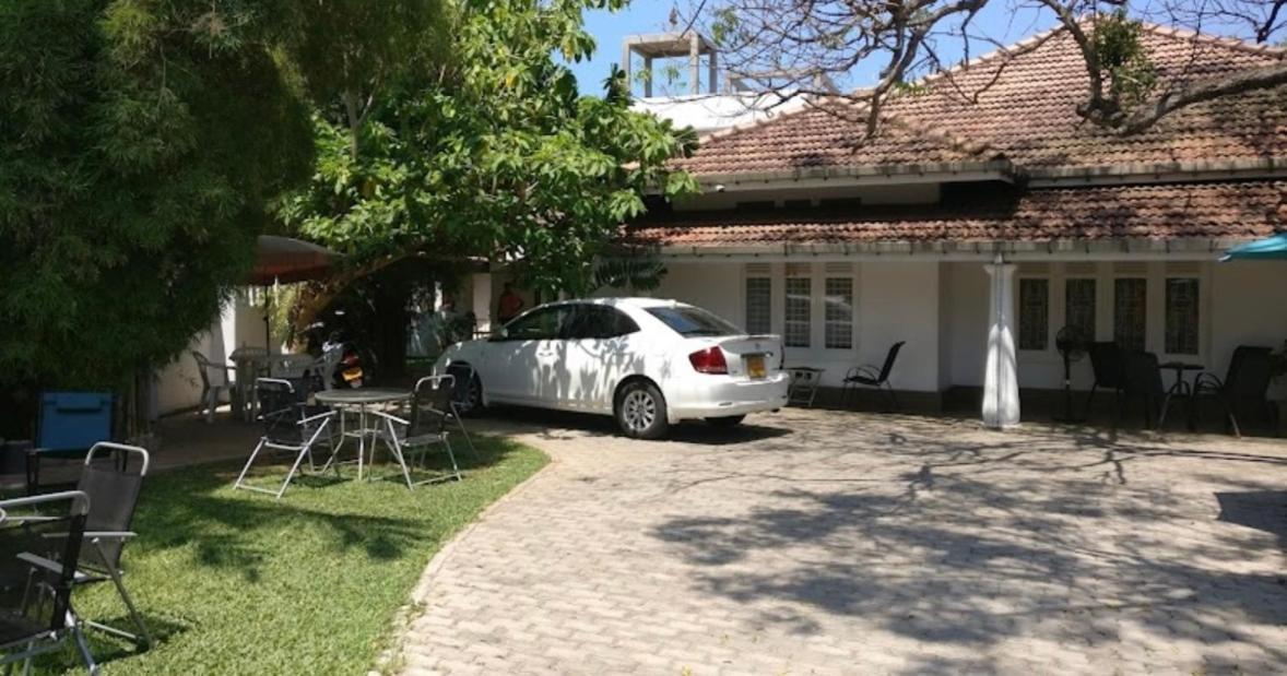 Dions Guest House Negombo Exterior photo