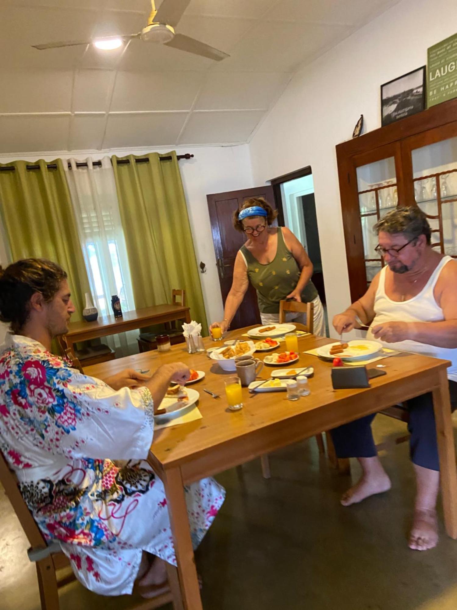 Dions Guest House Negombo Exterior photo